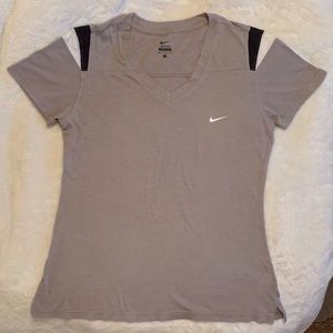 NIKE woman’s v-neck shirt